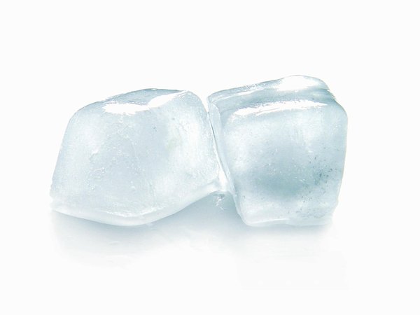 Des glaçons de qualité pour sublimer vos boissons
